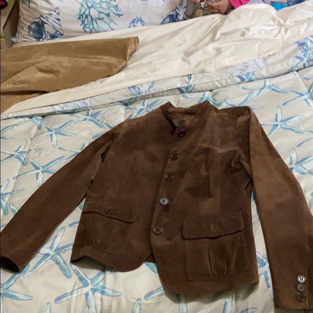 Women’s overcoat.
